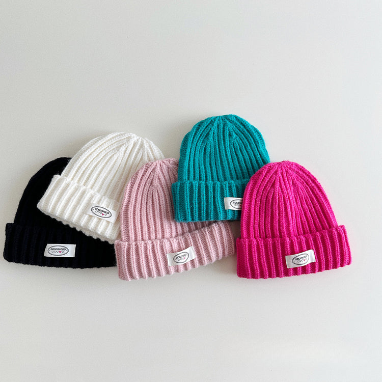 流行帽子|24年秋~字母布標純色毛線帽兒童護耳針織冷帽男女童寶寶保暖帽子「3103SG7」24.10-1