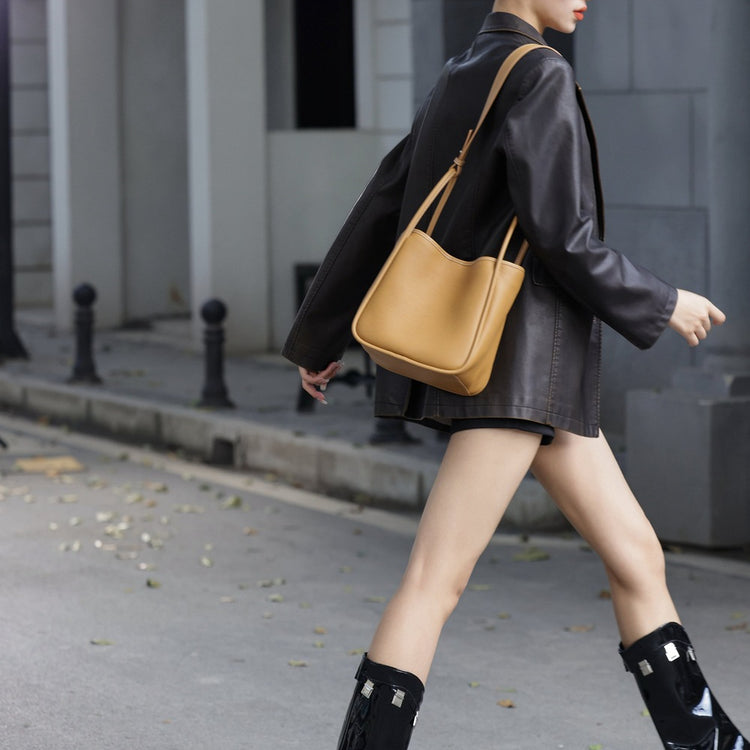 質感真皮|2024新小眾設計頭層牛皮菜籃子大容量通勤手提水桶包女包「6910」24.03-4