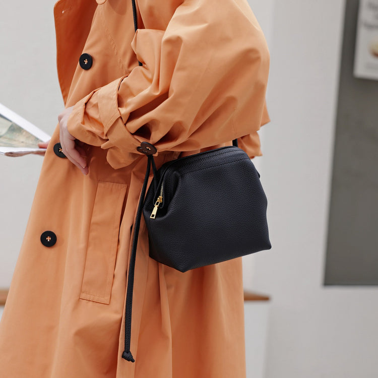 質感真皮|2024年新韓版小眾設計頭層牛皮真皮女包單肩斜背通勤貝殼包包女「6903」24.03-3