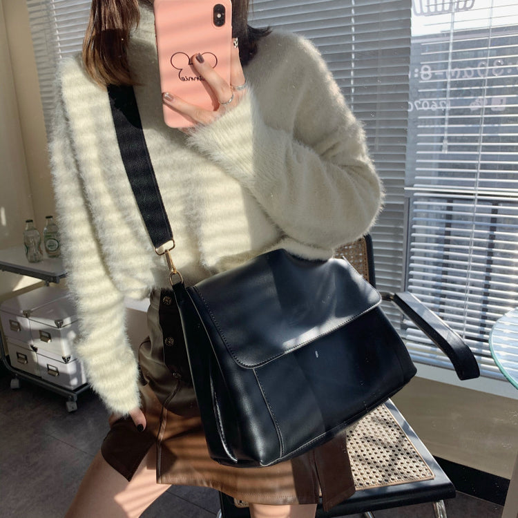 日韓流行|2025新款潮秋冬歐美時尚高級感單肩手提托特包百搭復古翻蓋腋下包「8500#」25.11-2