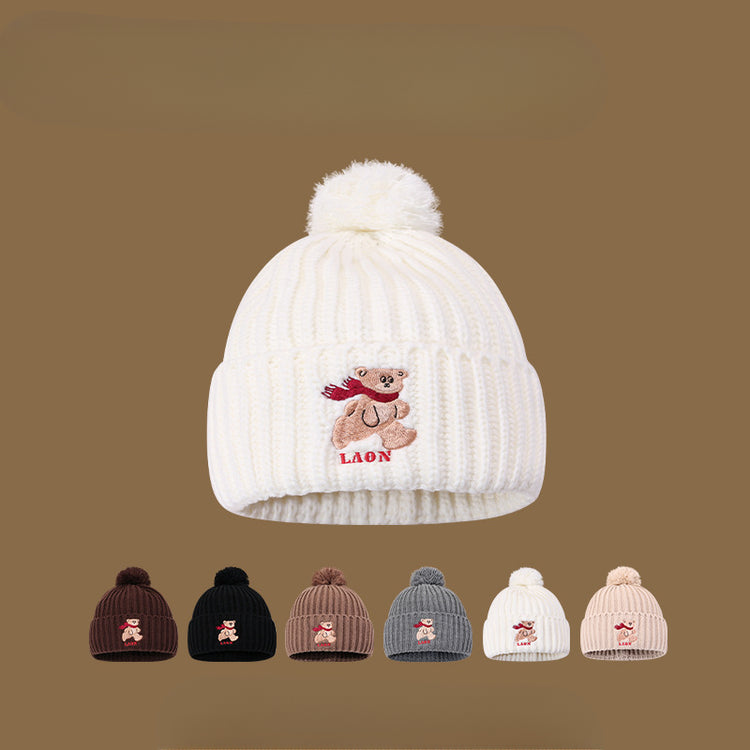 流行帽子|韓版可愛紅巾小熊LAO毛球針織帽冬季保暖百搭防風加厚顯臉小冷帽「C4729」24.10-4