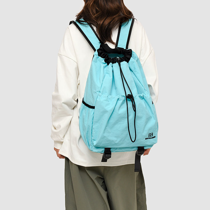 致青春|戶外露營休閒雙肩包輕便運動健身男女背包抽繩設計旅遊登山包「1121-129」25.02-2