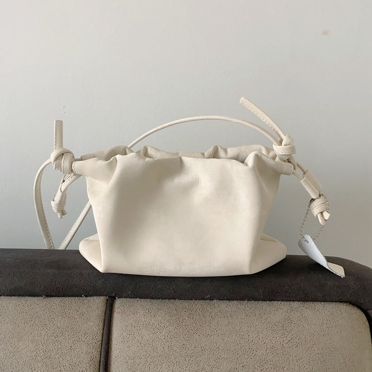 質感真皮|新中式褶皺雲朵包真皮女包時尚簡約包款女抽繩福袋餃子包「2430A」24.04-1