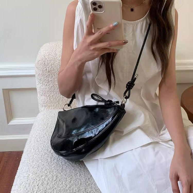 日韓流行|月牙牛角腋下包包女韓國2024新款夏天獨特百搭ins小眾單肩斜挎包「9444#」24.07-5