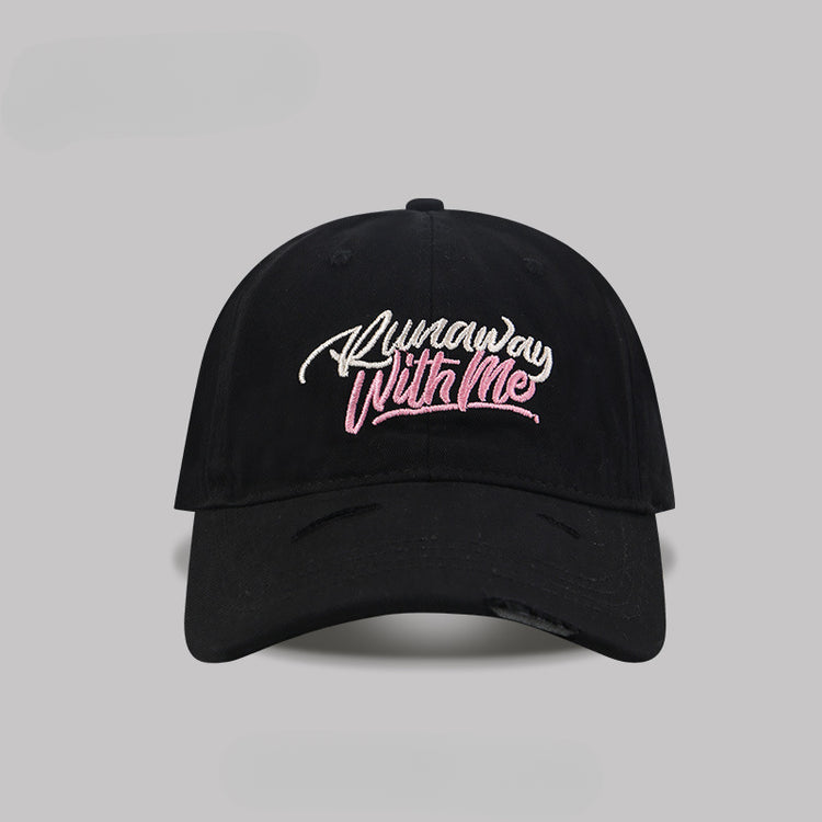 流行帽子|破洞字母刺繡鴨舌帽女遮陽寬檐大頭圍棒球帽顯臉小百搭遮陽帽子男「C5123」25.03-4