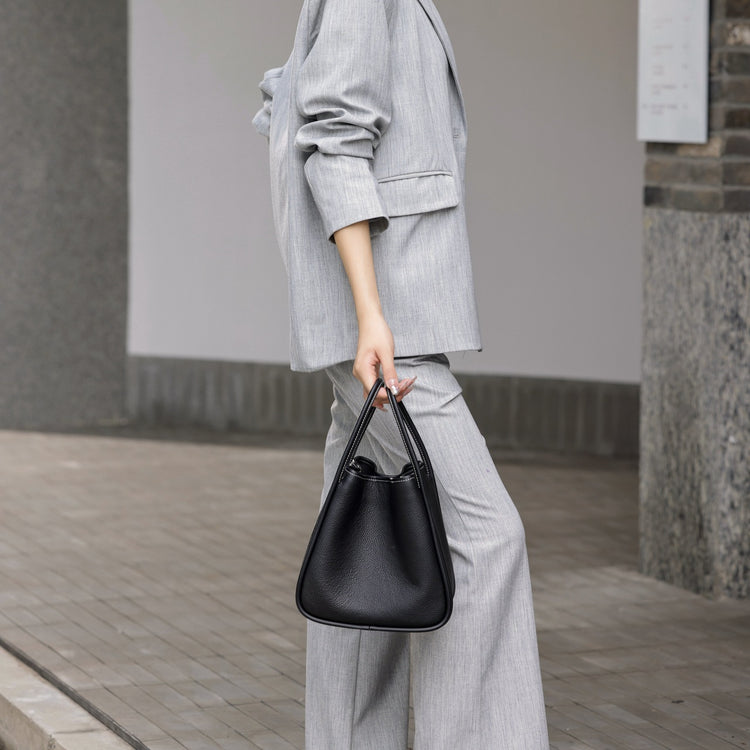 質感真皮|2024新小眾設計頭層牛皮菜籃子大容量通勤手提水桶包女包「6910」24.03-4