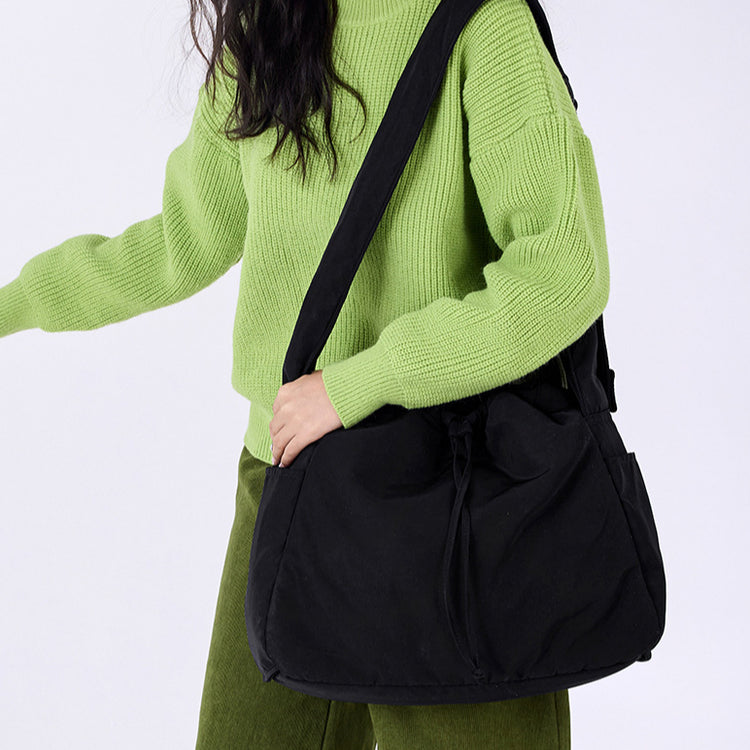 致青春|大容量質感包包女休閒旅行單肩包輕便簡約百搭抽繩斜挎托特包「6180-130」25.09-2