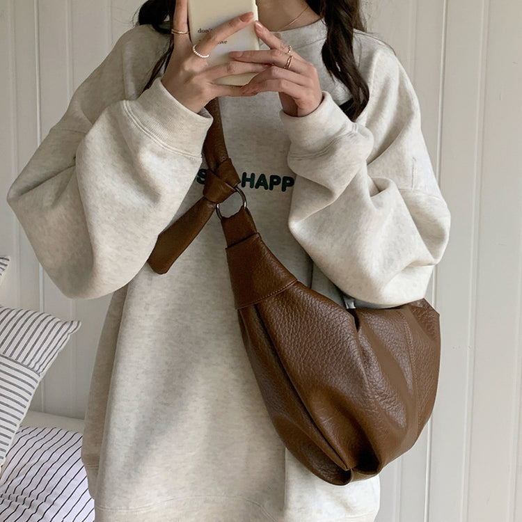 日韓流行|韓系ins大容量復古軟皮褶皺餃子包慵懶風休閒百搭牛角單肩斜挎包「9315#」24.03-3