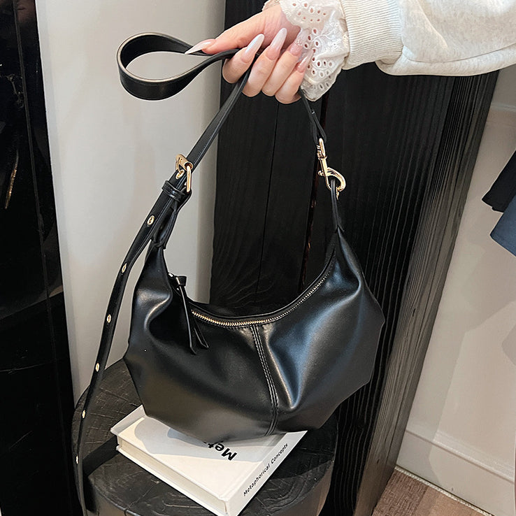 日韓流行|軟皮大容量餃子包女2025新款斜挎大包韓版百搭通勤單肩包「9614#」25.06-2