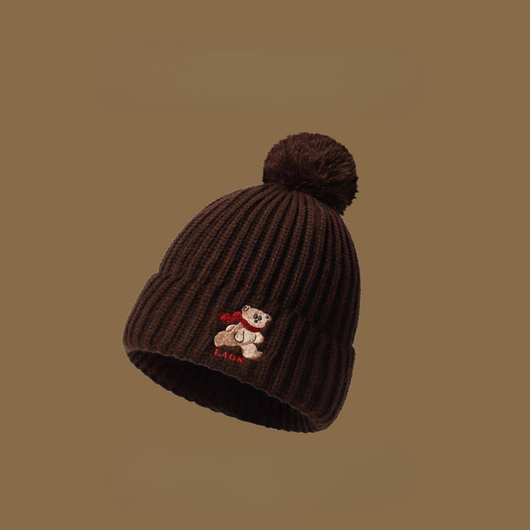 流行帽子|秋冬保暖帽子小眾設計小熊刺繡毛線帽美拉德風時尚情侶護耳針織帽「C4729」24.12-3