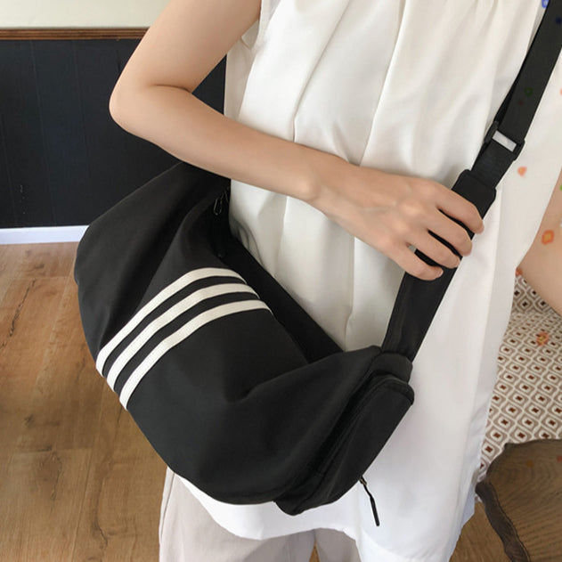 致青春|新款運動健身包尼龍簡約斜背包女防水大容量吐司包旅行單肩包「6828-118」24.09-2