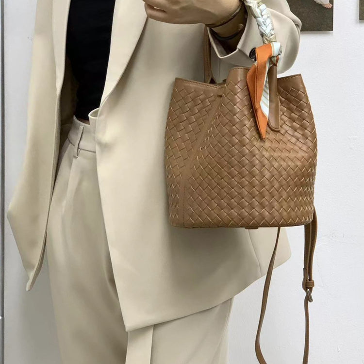 質感真皮 | 編織牛皮水桶包女斜背包大容量高級感真皮菜籃子手提包女通勤單肩「6006」24.08-4