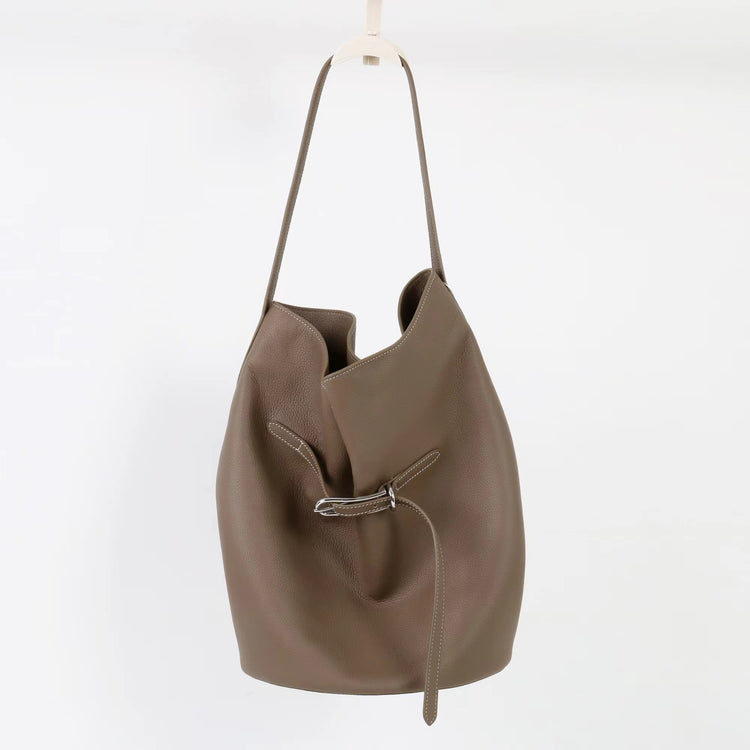 質感真皮|2025新頭層牛皮托特包hobo腋下包皮帶裝飾餃子水桶包百搭單肩包「6185」25.11-2