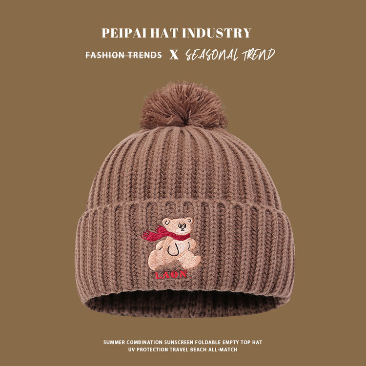 流行帽子|韓版可愛紅巾小熊LAO毛球針織帽冬季保暖百搭防風加厚顯臉小冷帽「C4729」24.10-4