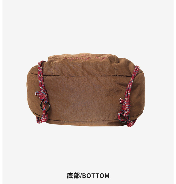 致青春|防潑水撞色休閒拼接慵懶風布包包簡約抽繩刺繡字母單肩斜挎包「9025-131」25.09-3