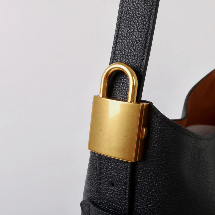 質感真皮|新款福寶頭層牛皮鎖扣hobo水桶包單肩斜背包真皮女包腋下包包「TG2503-3」25.03-3