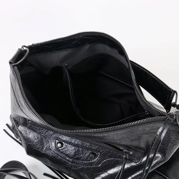 質感真皮|2025新機車包時尚百搭單肩腋下包簡約風格日常使用休閒鉚釘包「1187」25.09-5