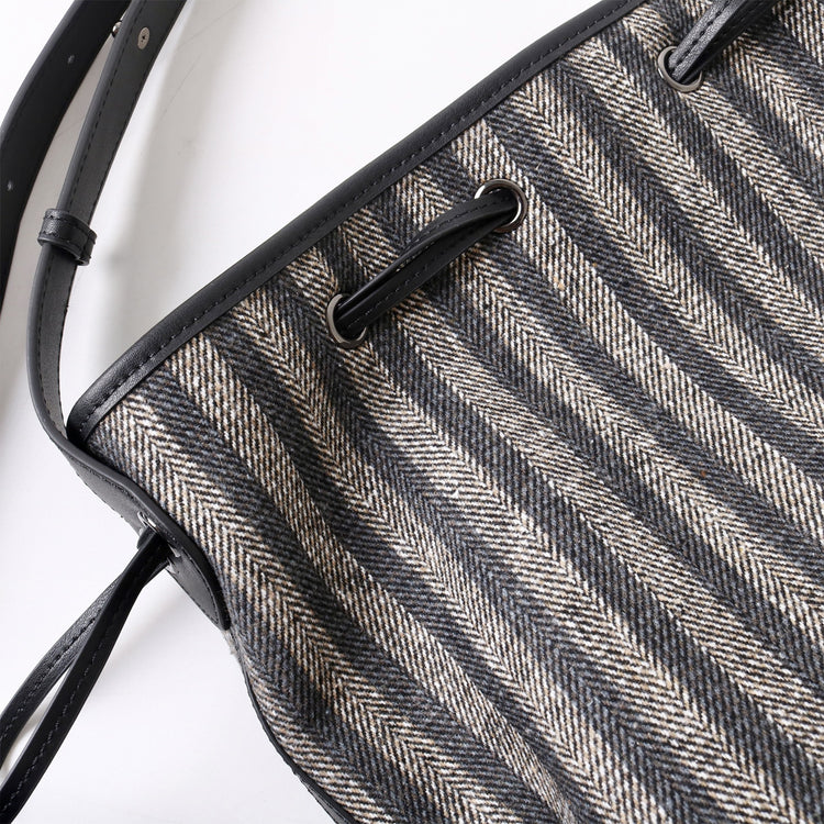 質感真皮|2025新款羊毛呢配真皮大容量條紋托特包女士通勤水桶包大包「7034」25.06-4