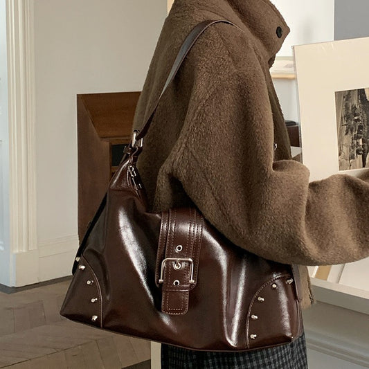 日韓流行|小眾通勤百搭復古高級感鉚釘腋下包2025新款百搭手提單肩斜挎包「D9046」25.11-4