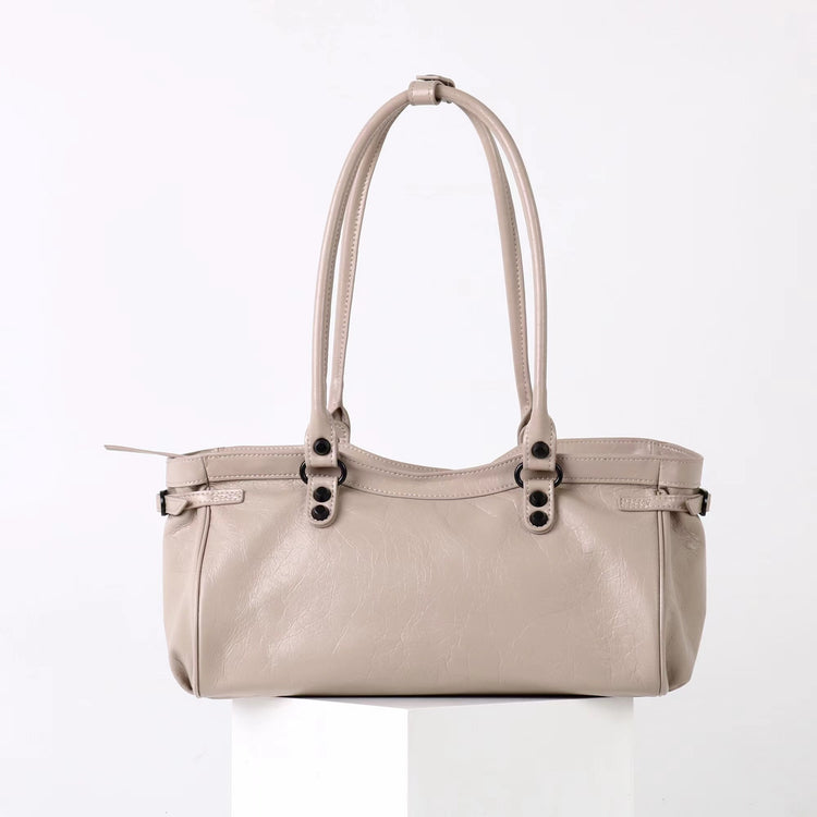 質感真皮|2025新款頭層油臘皮橫款機車包復古鉚釘休閒通勤單肩腋下托特包女「1186-O」25.10-1