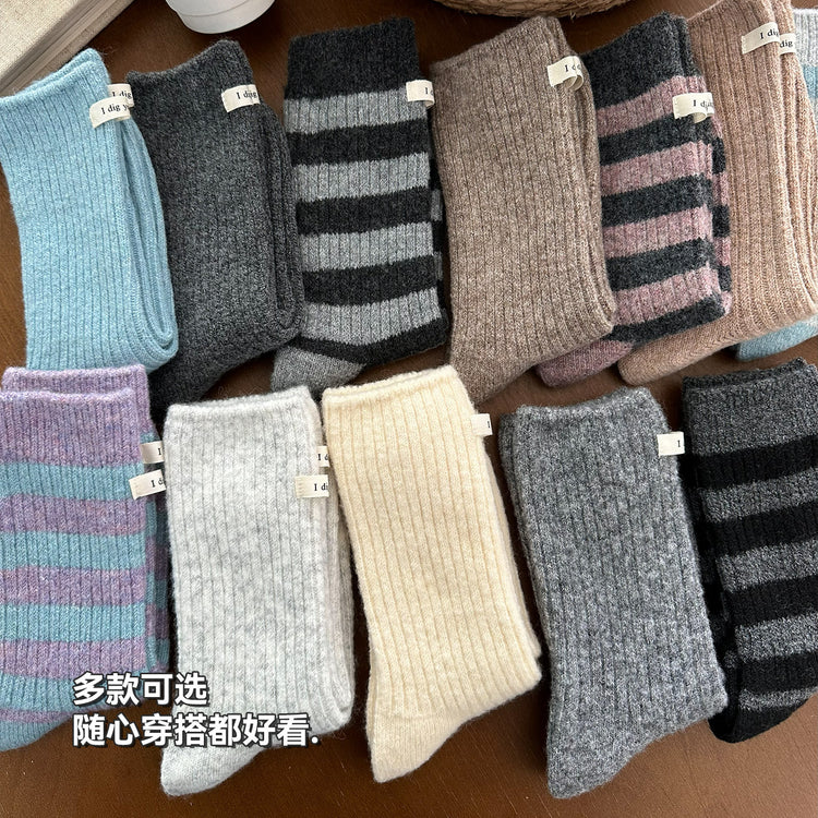 女襪|襪子女冬季加厚保暖蓄熱鎖溫羊毛襪韓系ins布標彈力中筒襪「AM25119」25.11-3