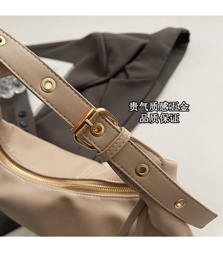 日韓流行|軟皮大容量餃子包女2025新款斜挎大包韓版百搭通勤單肩包「9614#」25.06-2