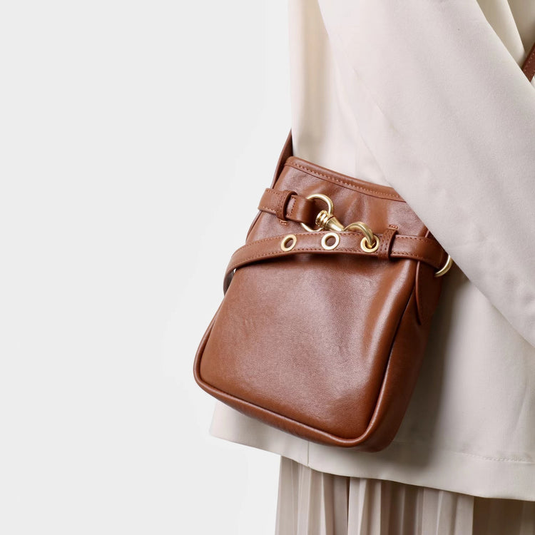 質感真皮|2025新款迷你鎖扣頭層牛皮手機包一字帶小方包高品質百搭單肩斜包「6601」25.09-5