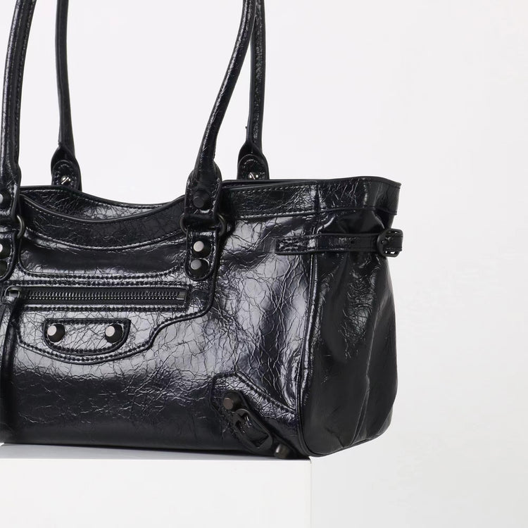 質感真皮|2025新款頭層油臘皮橫款機車包復古鉚釘休閒通勤單肩腋下托特包女「1186-O」25.10-1