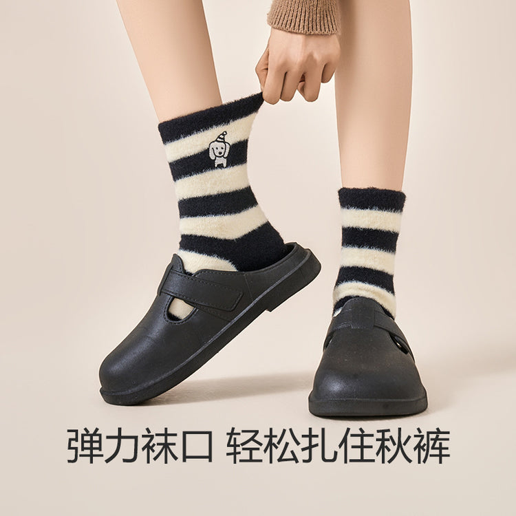 女襪|加絨加厚襪子女秋冬蓄熱鎖溫保暖親膚澳絨襪小狗刺繡彈力中筒襪「HC5106」24.12-1