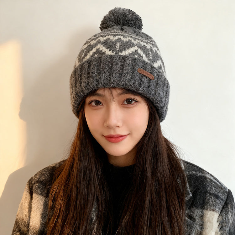 流行帽子|費爾島風針織帽子女秋冬保暖護耳毛線帽百搭大頭圍顯臉小套頭冷帽「C5828」25.11-3