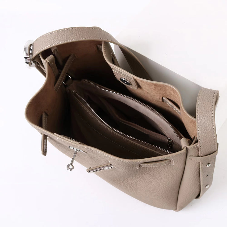 質感真皮|2025新款頭層牛皮高級感單肩斜背手提水桶包大容量小眾百搭「OS53088」25.11-1