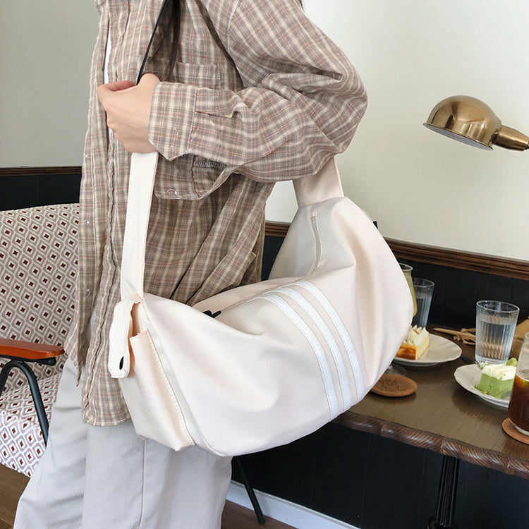 致青春|新款運動健身包尼龍簡約斜背包女防水大容量吐司包旅行單肩包「6828-118」24.09-2