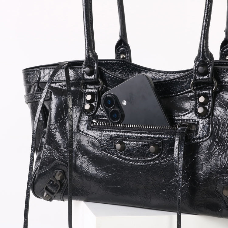 質感真皮|2025新款頭層油臘皮橫款機車包復古鉚釘休閒通勤單肩腋下托特包女「1186-O」25.10-1