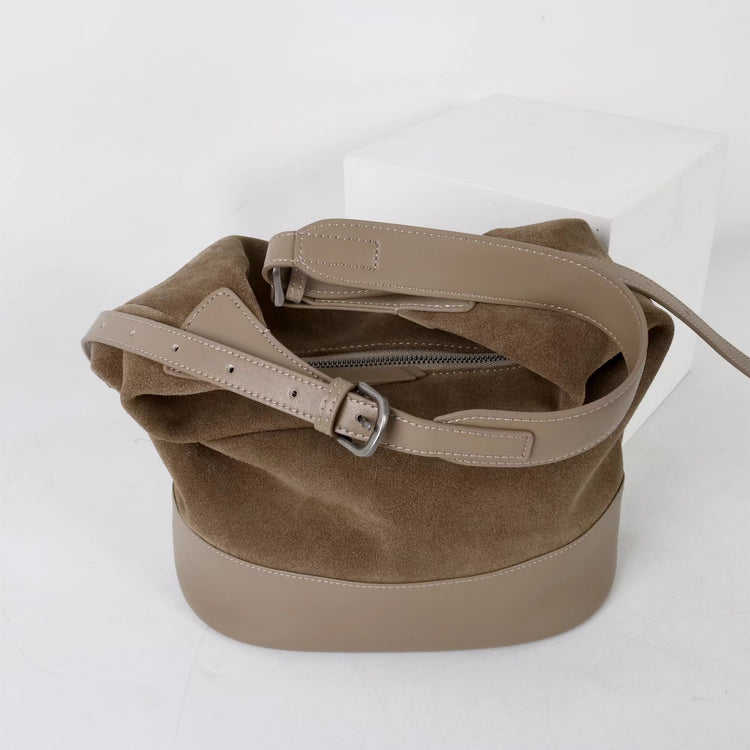 質感真皮|2025年新美拉德高級感輕奢高質感磨砂牛皮大容量水桶包時尚「6173」25.09-2