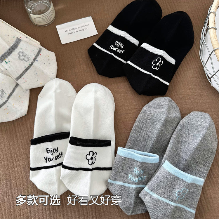 女襪|刺繡襪子女棉質吸汗透氣抗起球短襪彈力無骨ins潮學院風運動襪「20213」25.06-3