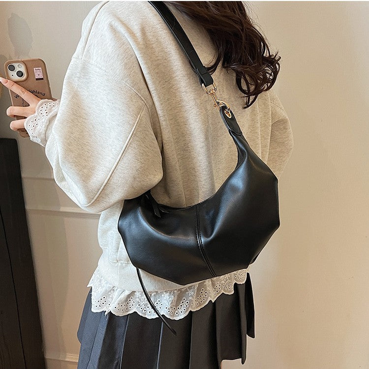 日韓流行|軟皮大容量餃子包女2025新款斜挎大包韓版百搭通勤單肩包「9614#」25.06-2