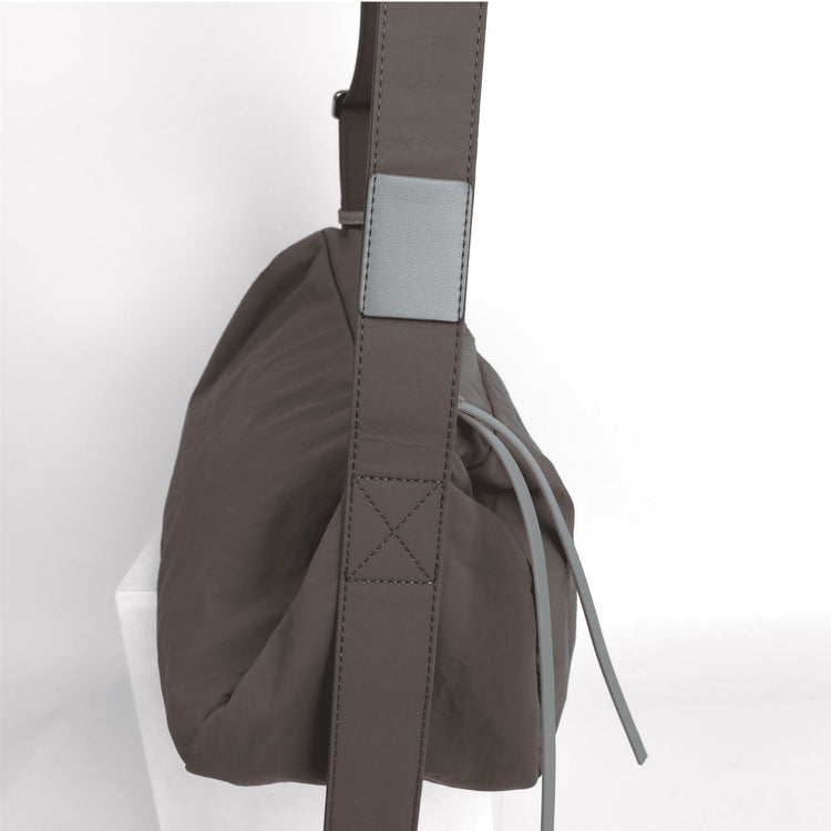 質感真皮|韓版輕便手抓紋防水布休閒大容量單肩包男女運動健身斜挎托特包「3201」24.06-2