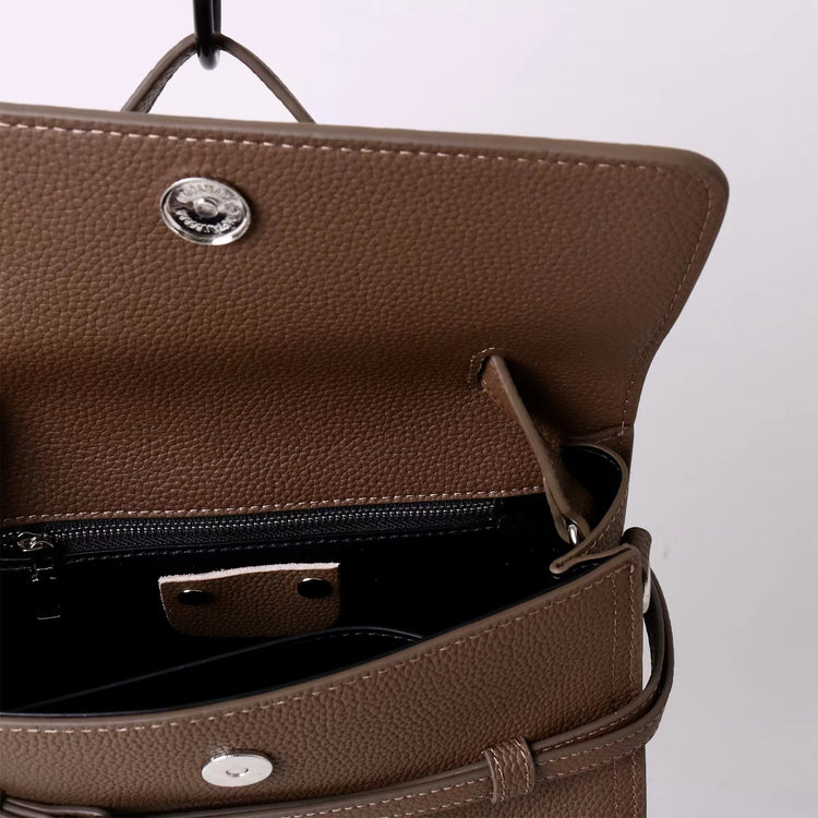 質感真皮|2025新款綁帶設計小眾輕奢高級質感通勤手提斜挎包復古單肩斜挎包「OS53100」25.11-3