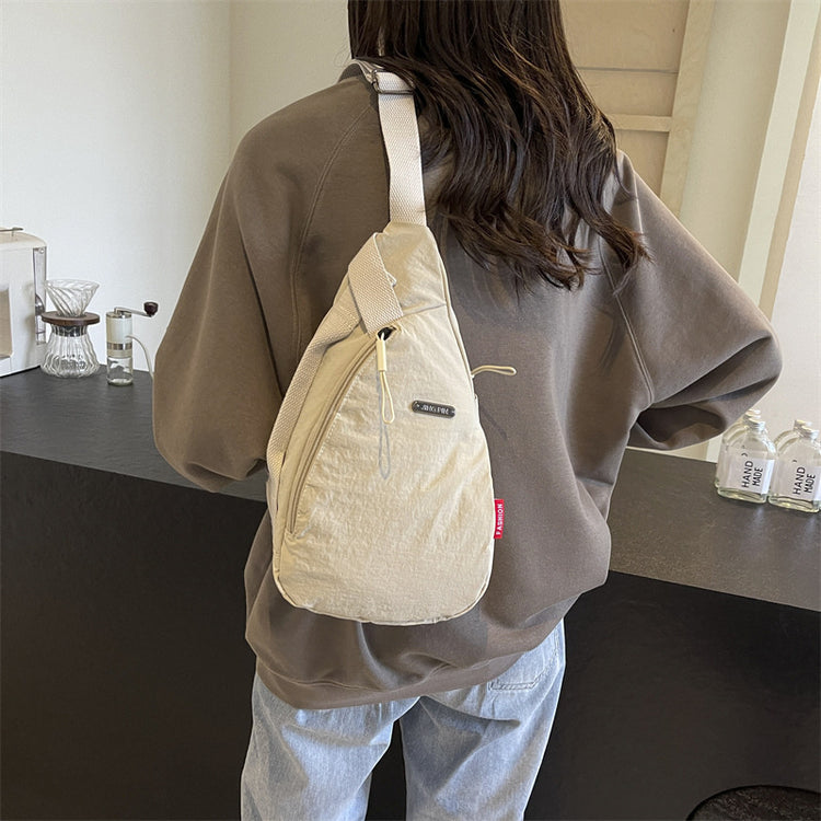 致青春 | 日系胸包女2024夏季新款休閒簡約斜背包時尚洋氣旅行尼龍包女「2421-118」24.08-2