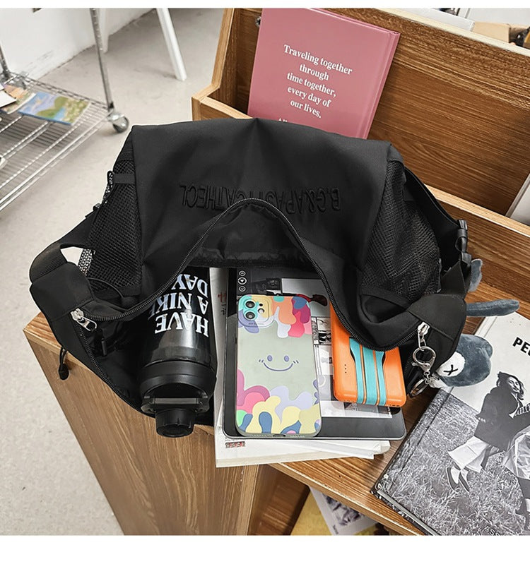 致青春|簡約百搭肩包潮酷少女學生斜背包輕便外出休閒旅行大容量斜背包「229-122」24.12-5