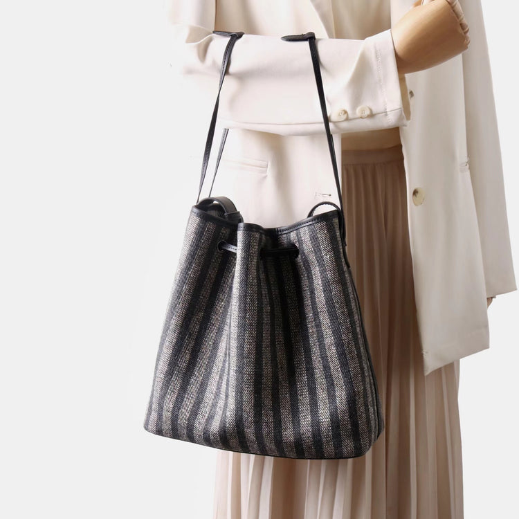 質感真皮|2025新款羊毛呢配真皮大容量條紋托特包女士通勤水桶包大包「7034」25.06-4