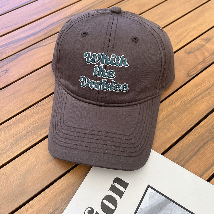 流行帽子|新款春秋季彎檐情侶大頭圍顯臉小百搭字母棒球帽百搭軟頂遮陽帽女「C3582」24.01-2