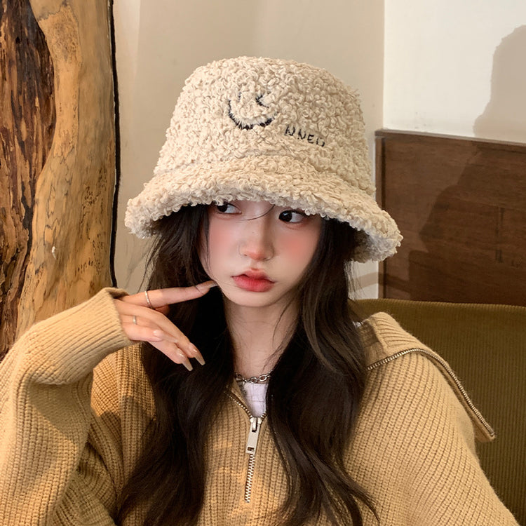 流行帽子|可愛笑臉NN繡花羊羔絨漁夫帽女冬季百搭時尚顯臉小毛絨帽護耳盆帽「C4726」24.10-4