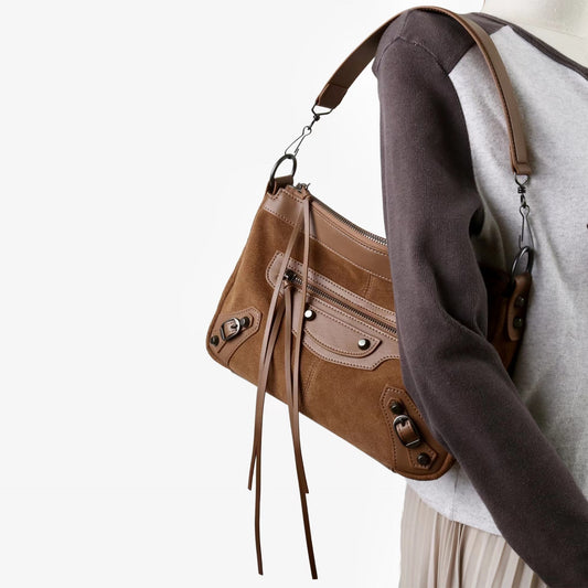 質感真皮|2025新款時尚歐美氣質磨砂休閒拼色鉚釘小眾韓版斜背包高級感機車包「8267」25.10-3