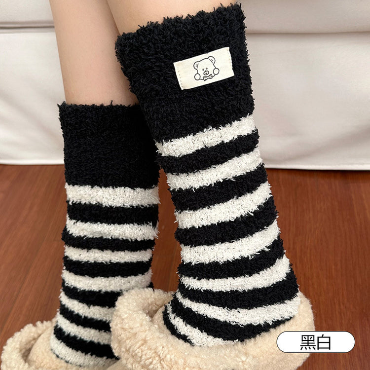 女襪|珊瑚絨小腿襪子女高筒保暖加絨加厚長筒襪秋冬睡眠毛絨絨地板襪「D25864」25.11-4