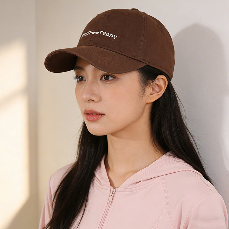 流行帽子|韓版大頭圍刺繡軟頂帽子女休閒潮牌鴨舌帽情侶街頭顯臉小鴨舌帽男「C5901」25.12-2