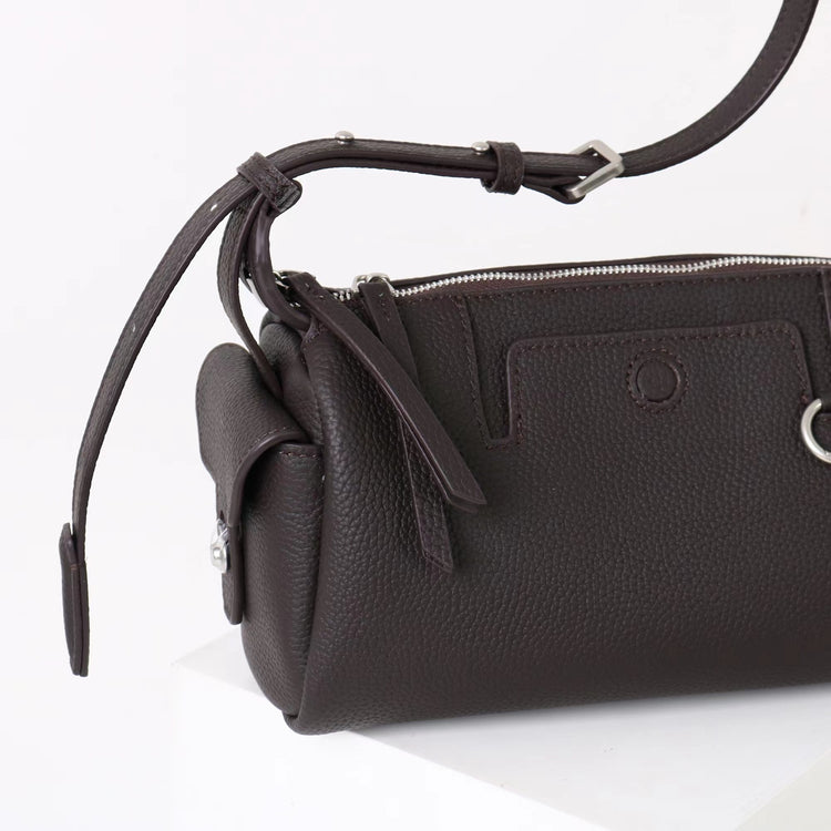 質感真皮|2025新款輕奢小眾高級感頭層牛皮枕頭相機包輕便簡約通勤百搭單肩包「OS53107」25.11-3