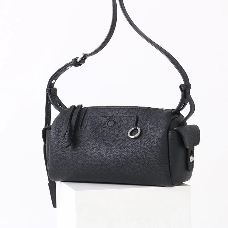 質感真皮|2025新款輕奢小眾高級感頭層牛皮枕頭相機包輕便簡約通勤百搭單肩包「OS53107」25.11-3