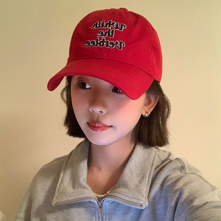 流行帽子|新款春秋季彎檐情侶大頭圍顯臉小百搭字母棒球帽百搭軟頂遮陽帽女「C3582」24.01-2