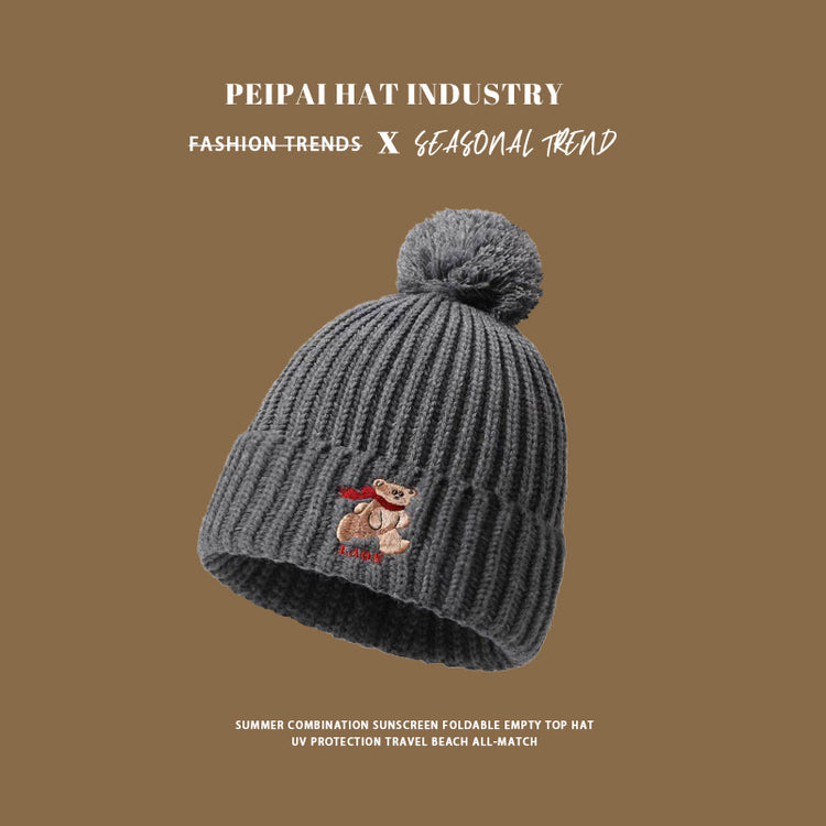 流行帽子|秋冬保暖帽子小眾設計小熊刺繡毛線帽美拉德風時尚情侶護耳針織帽「C4729」24.12-3